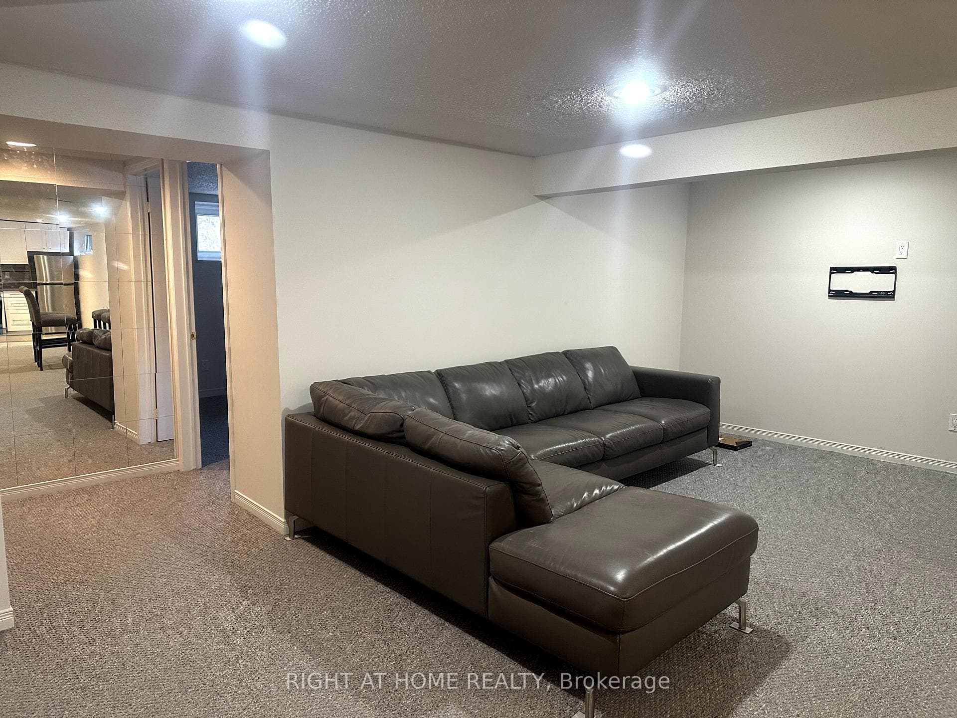 22 Howard Drive Unit Basement photo 3