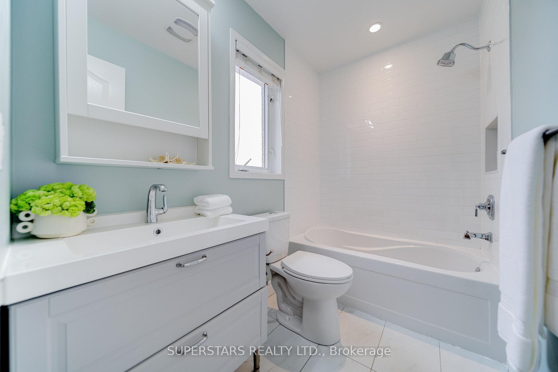 329 Bur Oak Avenue photo 24