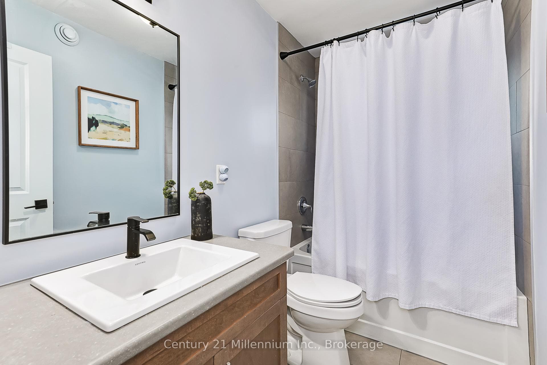 135 Sycamore Street photo 31