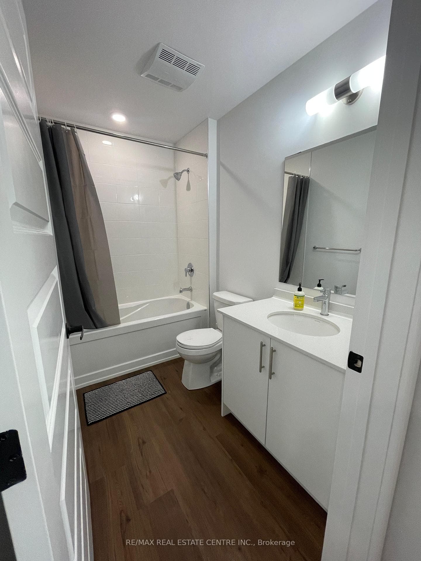 1000 Lackner Place Unit 613 photo 5