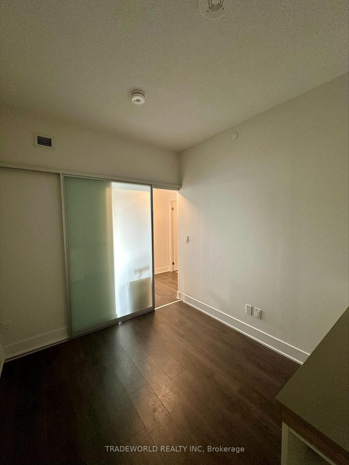 188 Fairview Mall Drive Unit 611 photo 4