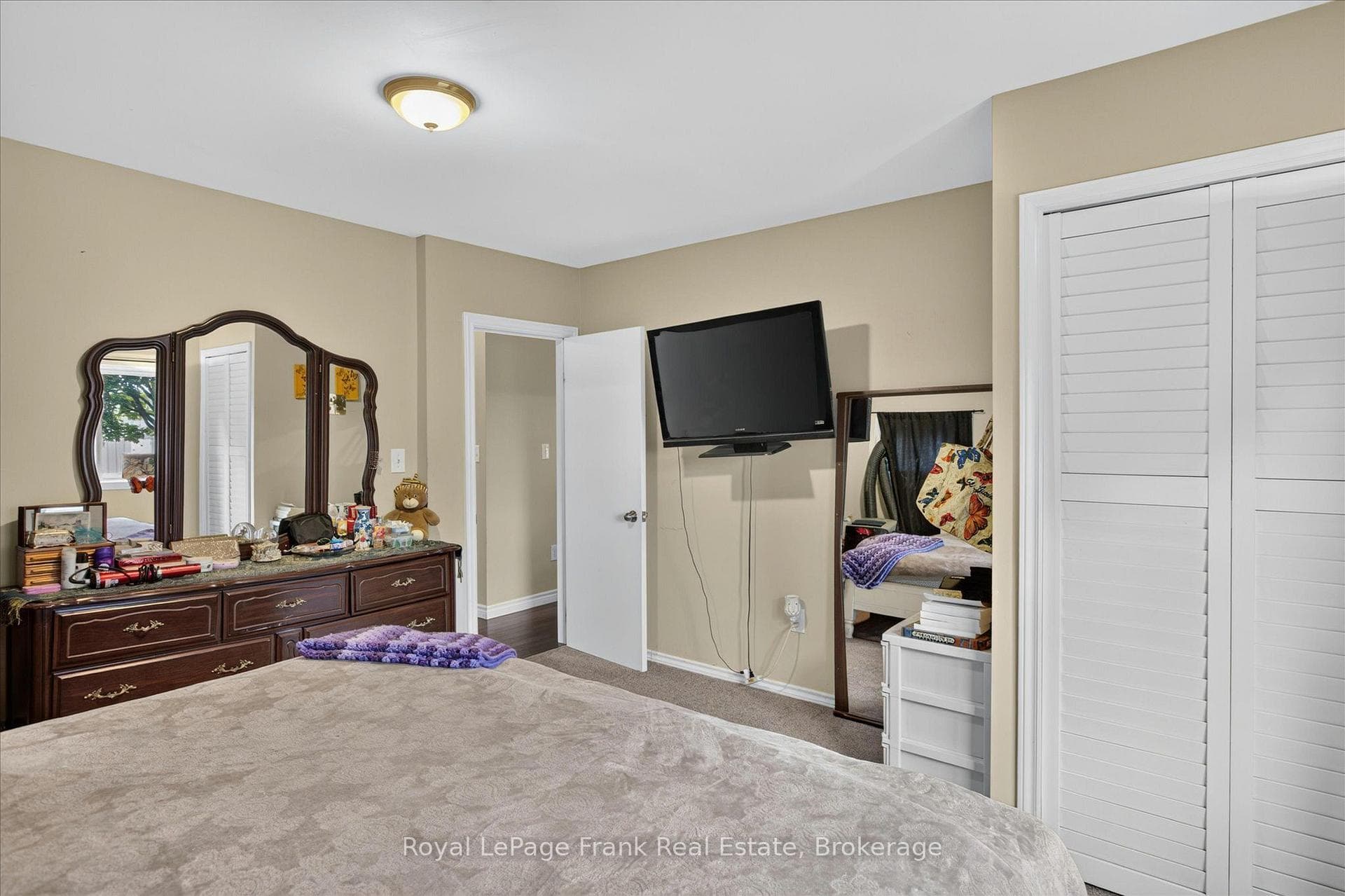 731 Harper Road photo 16