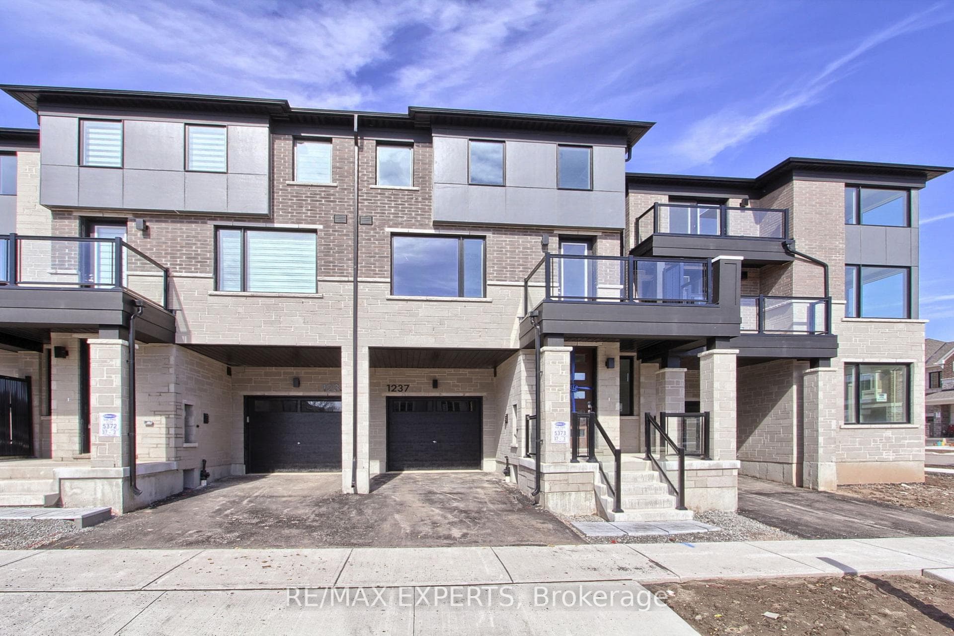 1237 Poppy Gardens photo 1