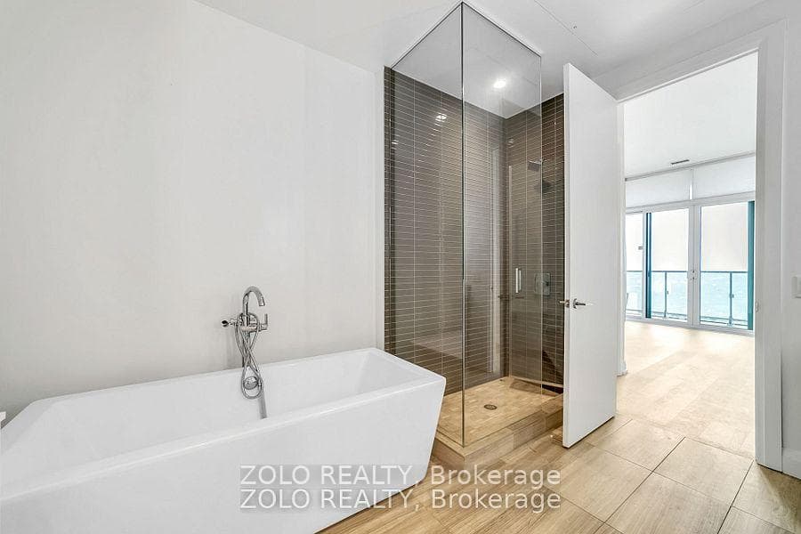7 Grenville Street Unit 6310 photo 32