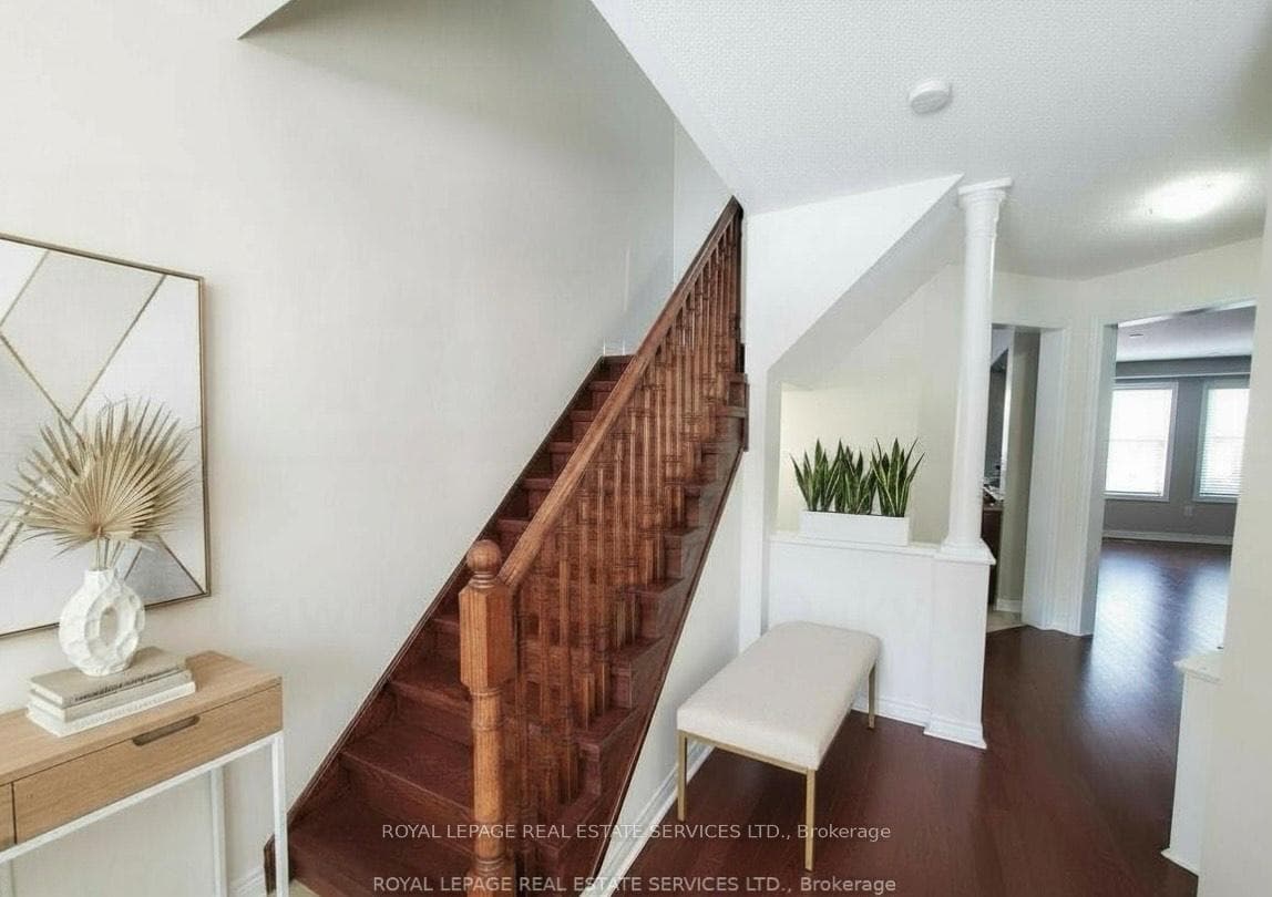 2019 Trawden Way Unit 24 photo 3