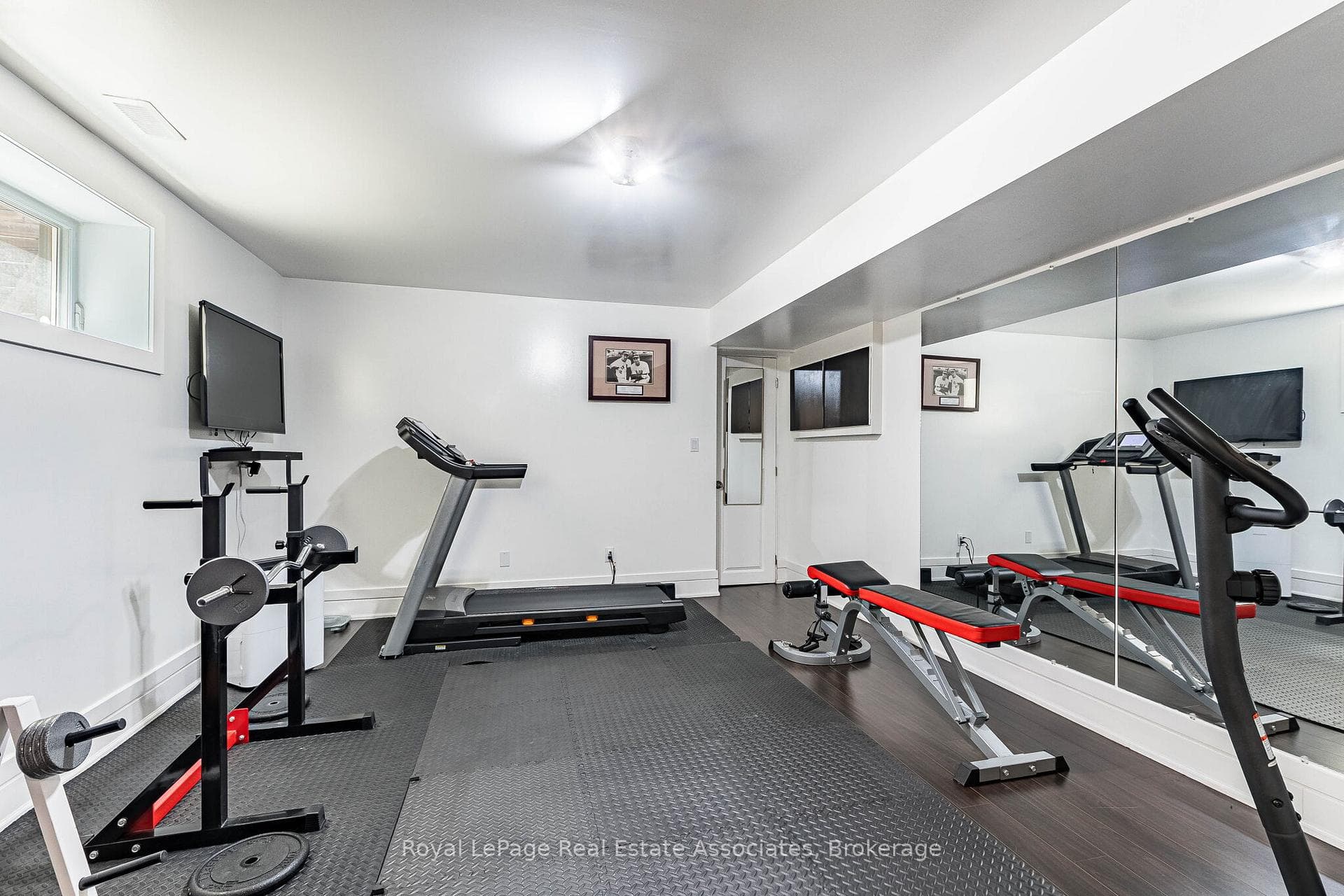 1071 Westmount Avenue photo 40