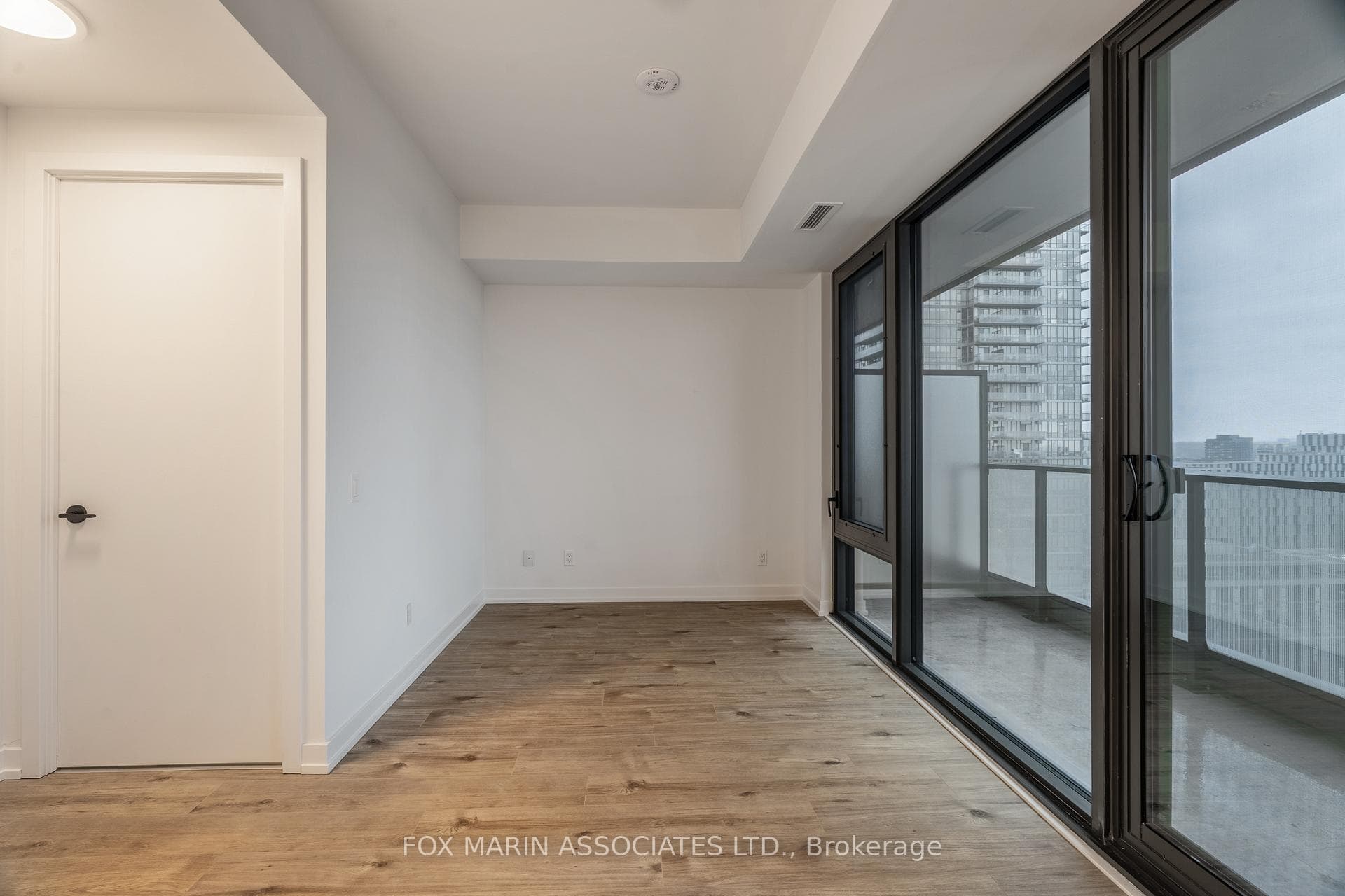 35 Parliament Street Unit 1501 photo 3