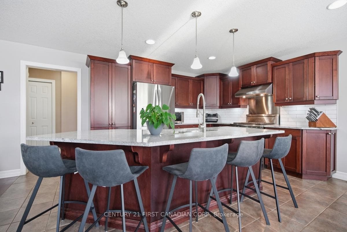 1694 Green Gables Road photo 10