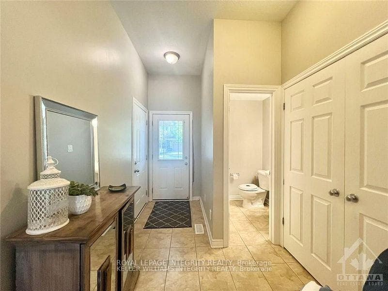 131 FORESTBROOK Street photo 3