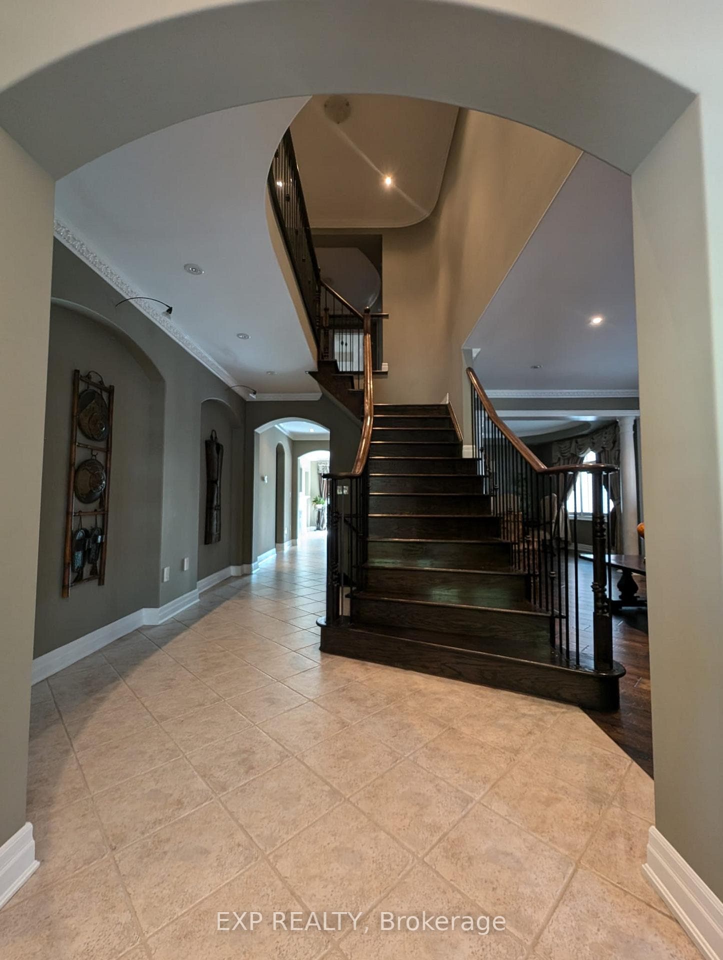 447 Wettlaufer Terrace photo 5