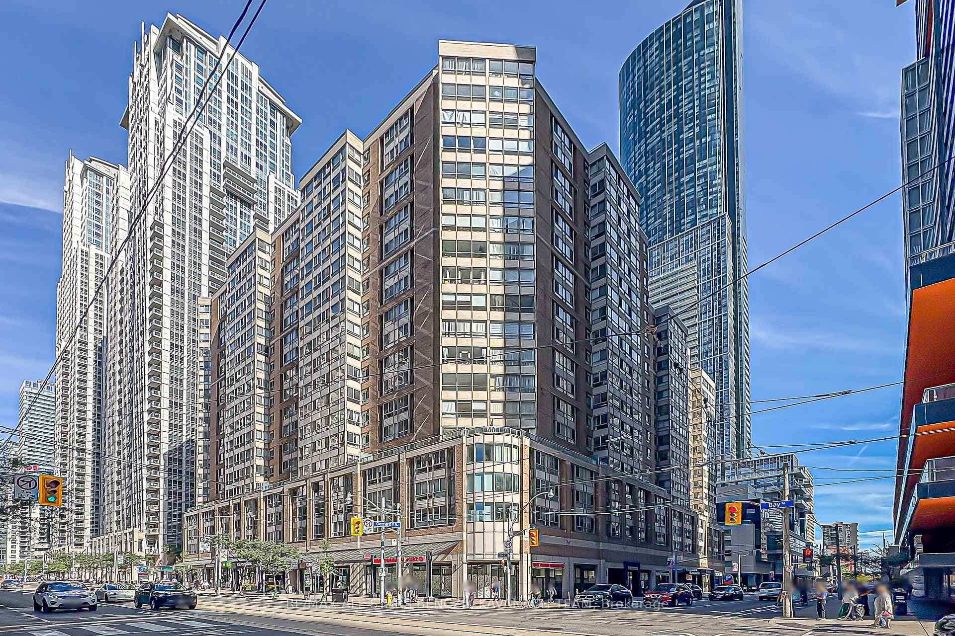 711 Bay Street Unit 1712 photo 1