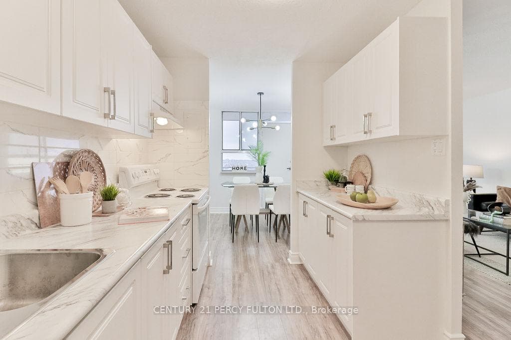 1950 Kennedy Road Unit 1401 photo 17