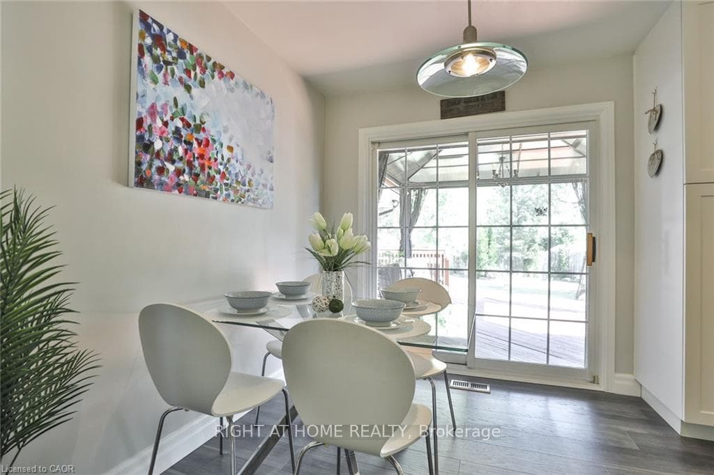 Kitchen/Dining with Walkout to Deck