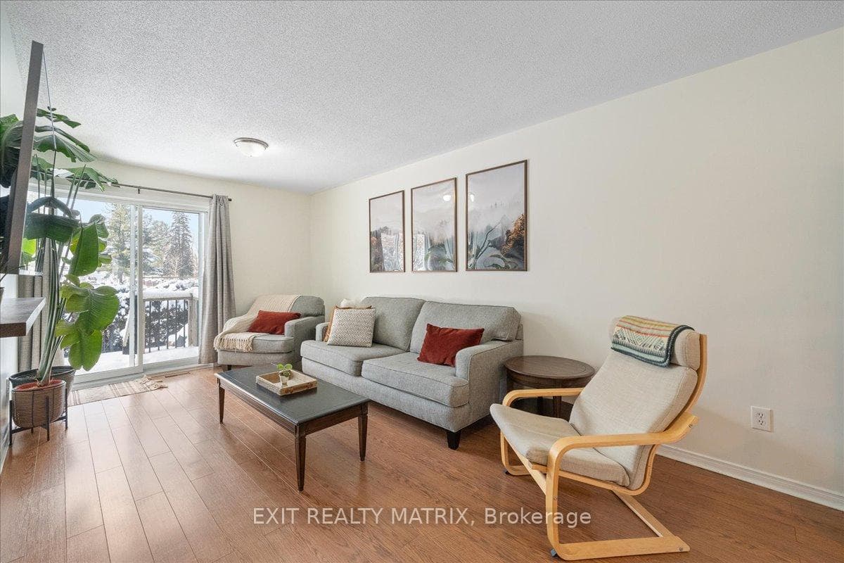 14 Liette Court photo 4