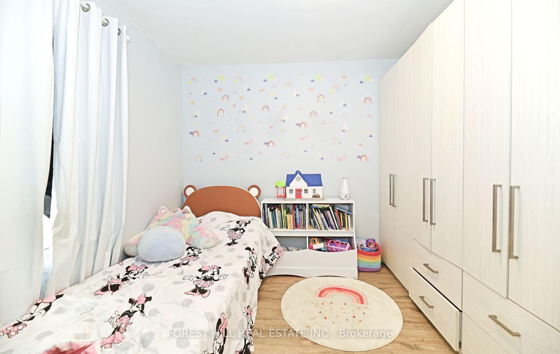 120 Earlscourt Avenue photo 4