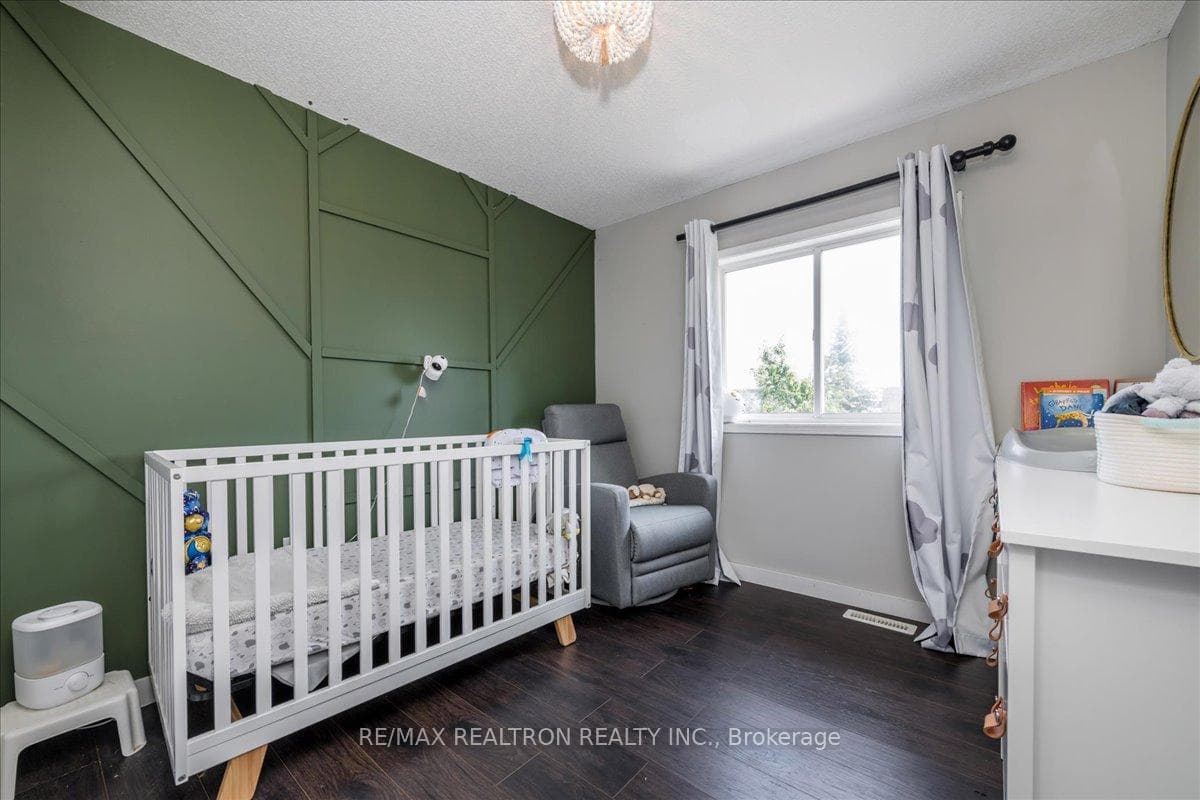 23 Coronation Parkway photo 12