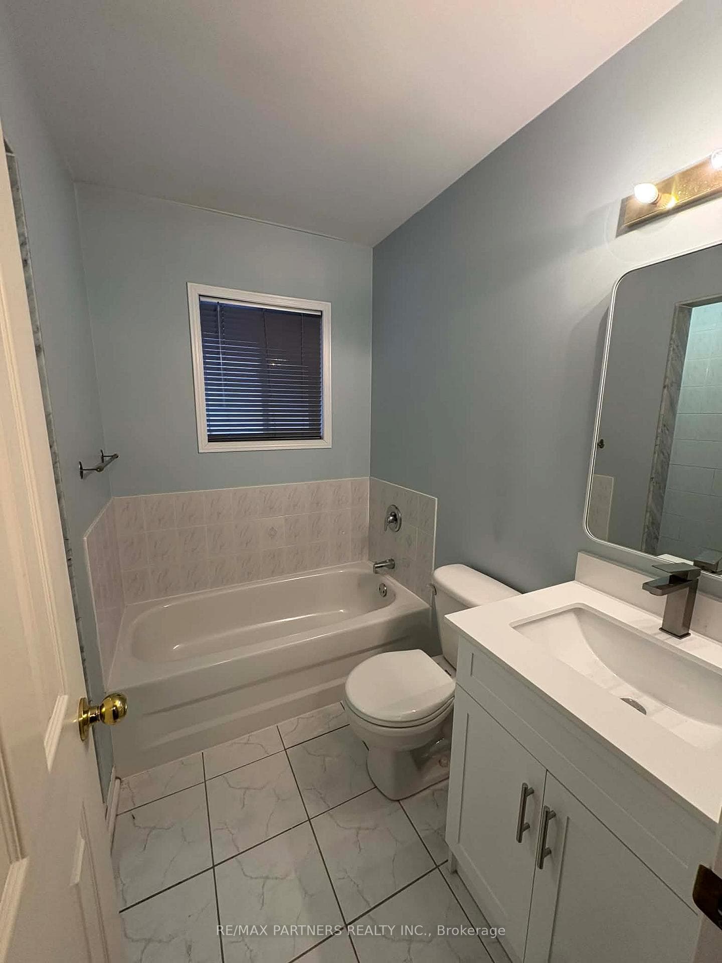 83 Bur Oak Avenue photo 11