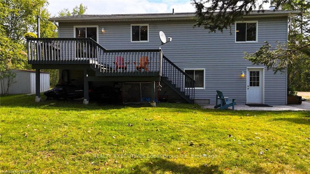 533 TILLICUM BAY Road photo 4