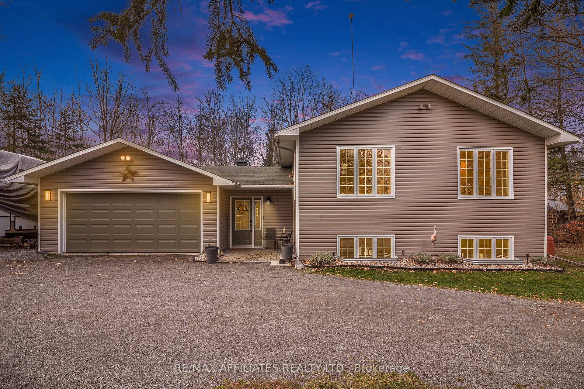 951 DU CASTOR Road photo 4
