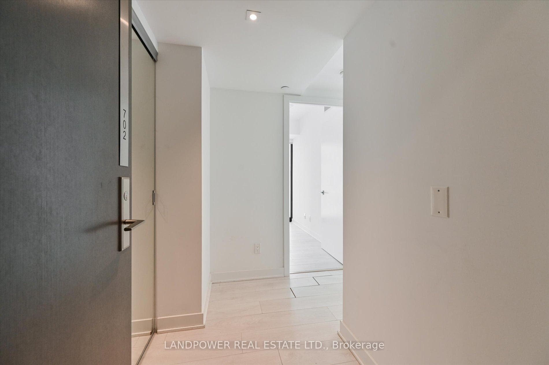 188 Cumberland Street Unit 702 photo 10