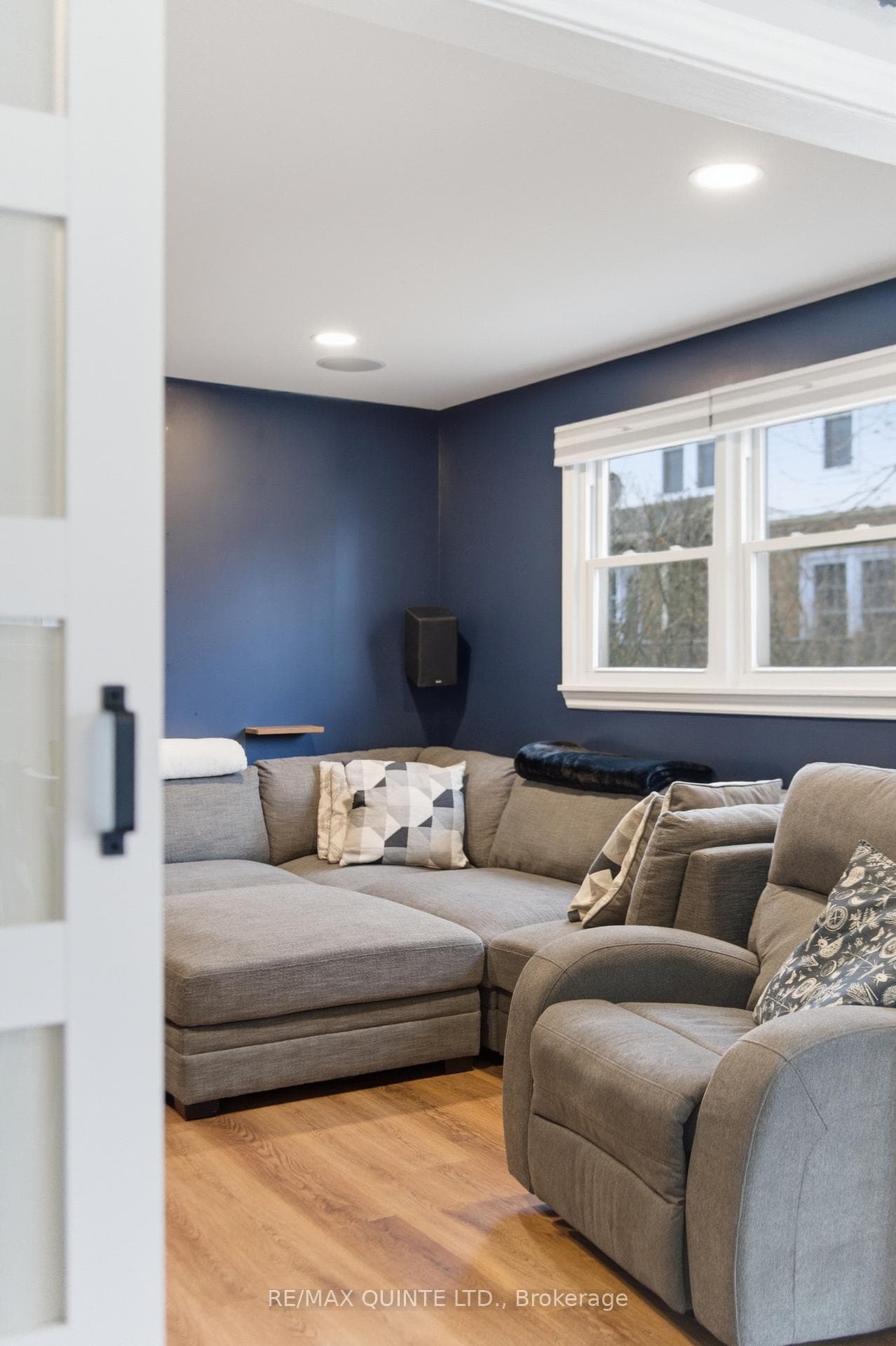 72 Campbell Street photo 8