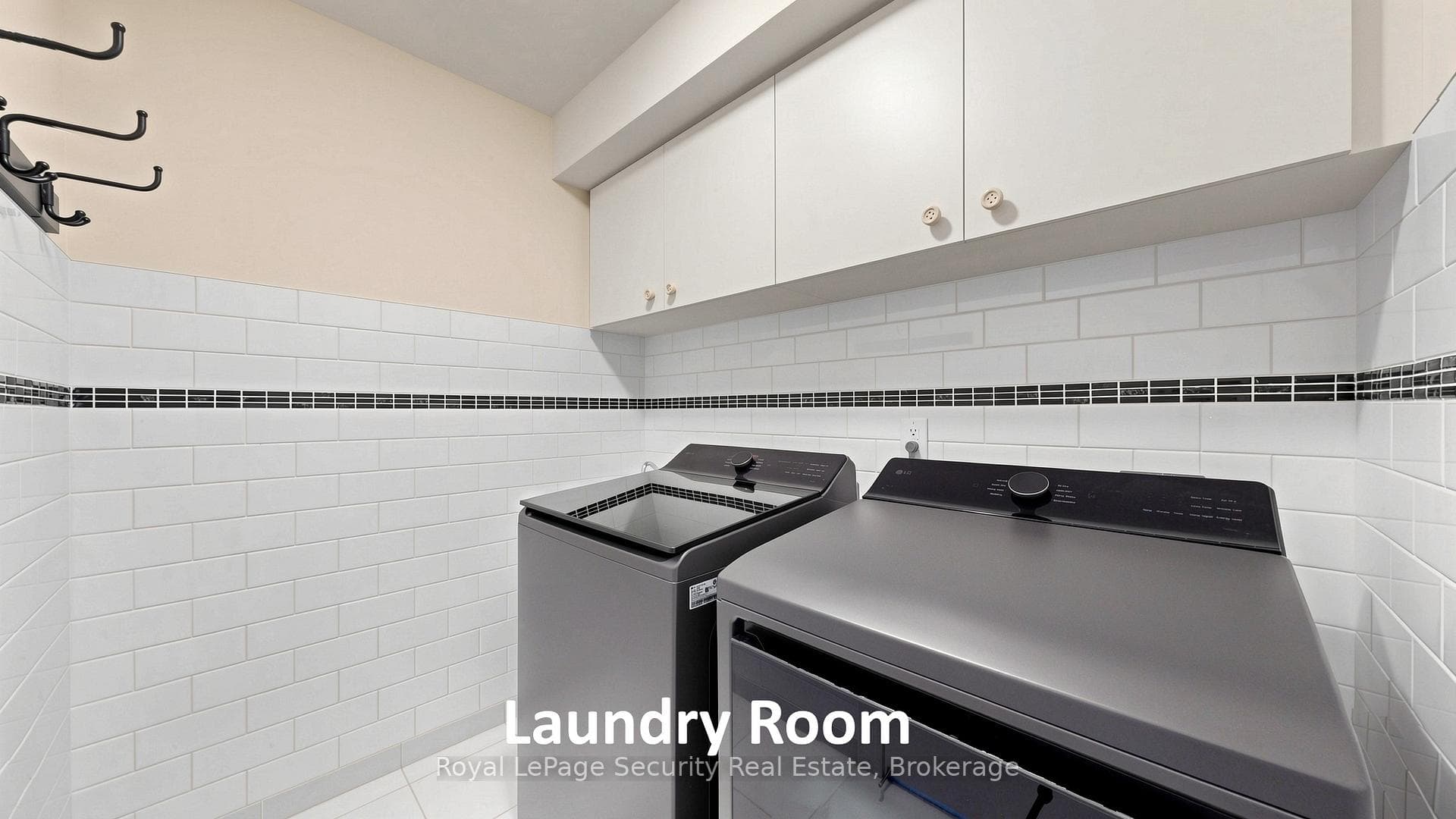 1830 Burnhamthorpe Road photo 22