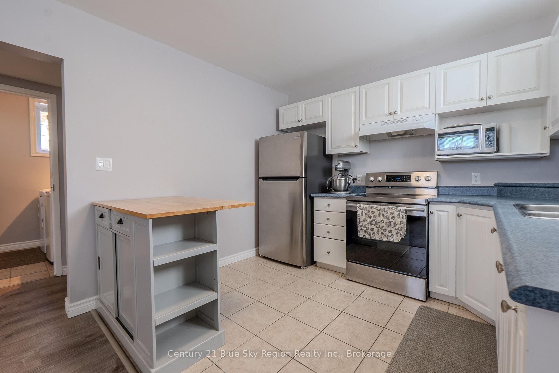 208 Gould Avenue photo 32