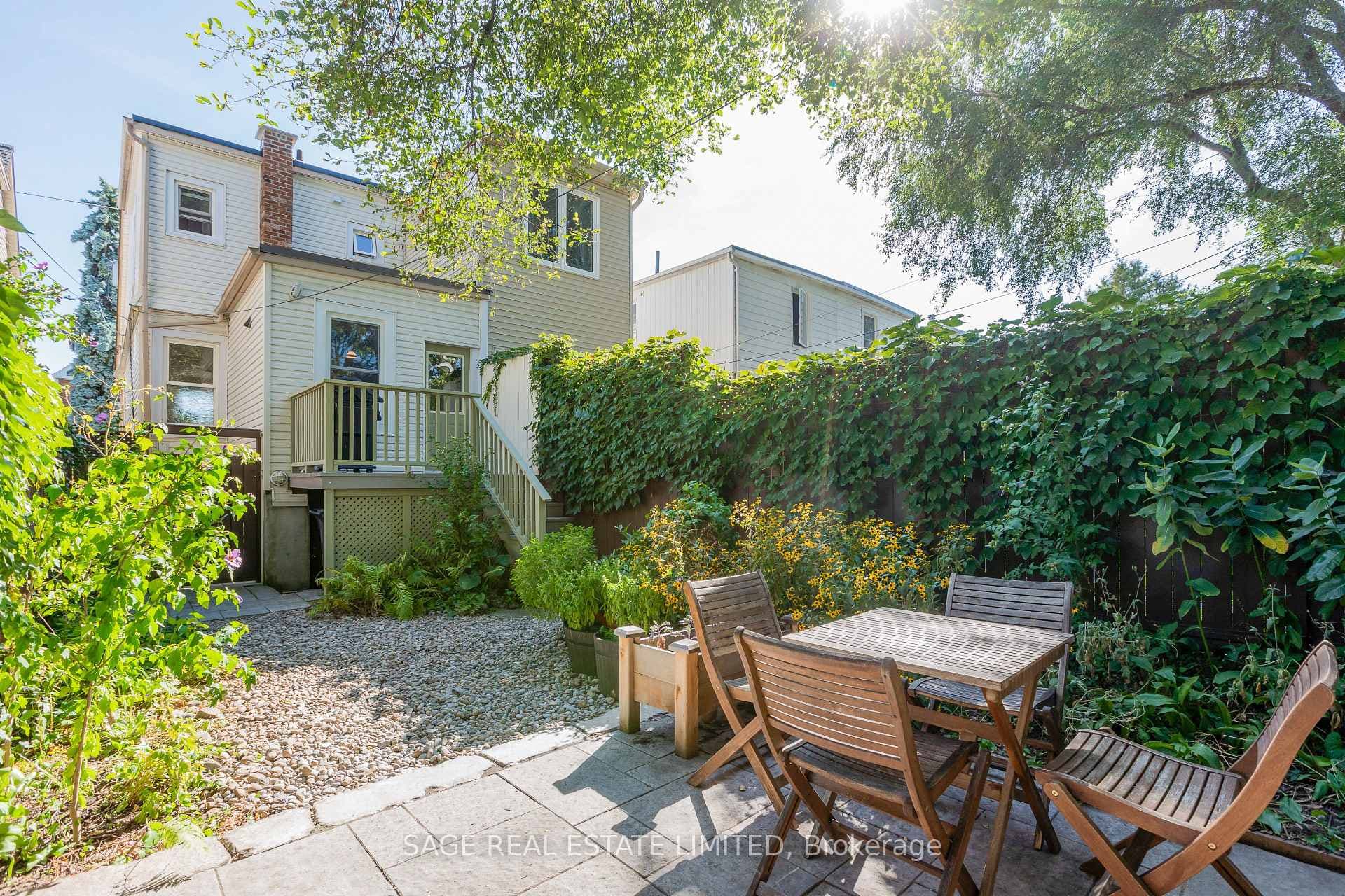 38 Queensdale Avenue photo 24