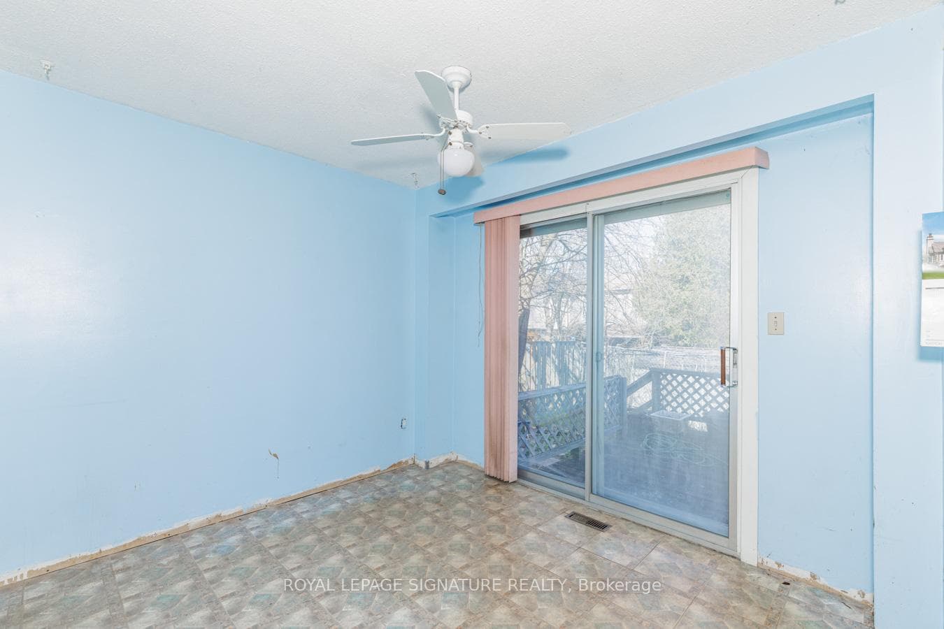 1796 Foleyet Crescent photo 13