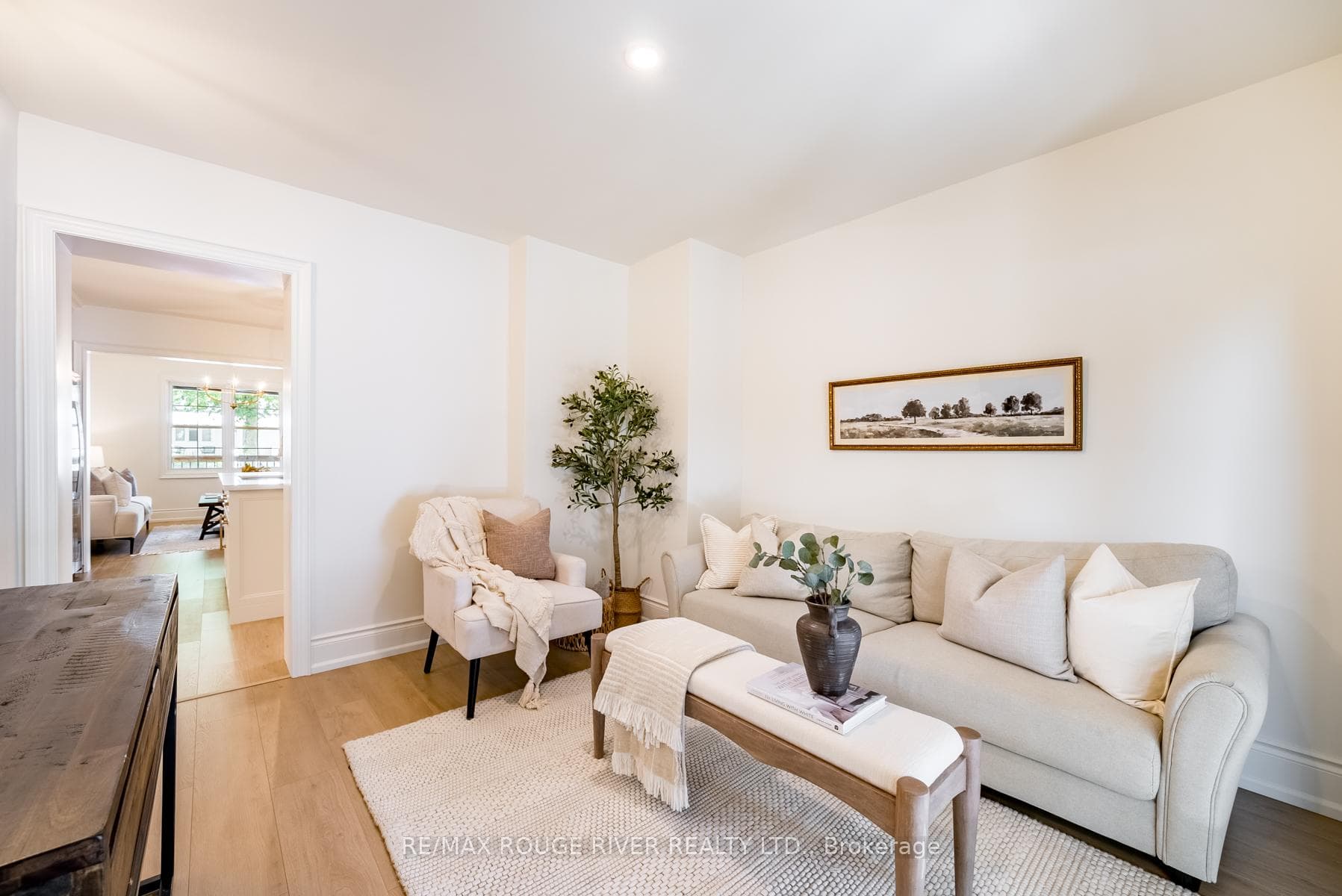135 Warren Avenue photo 20