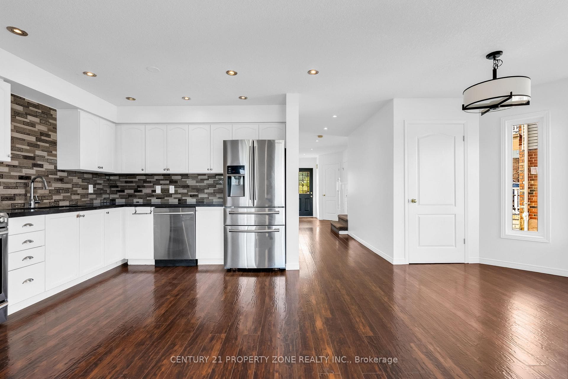 75 Benjamin Crescent photo 12