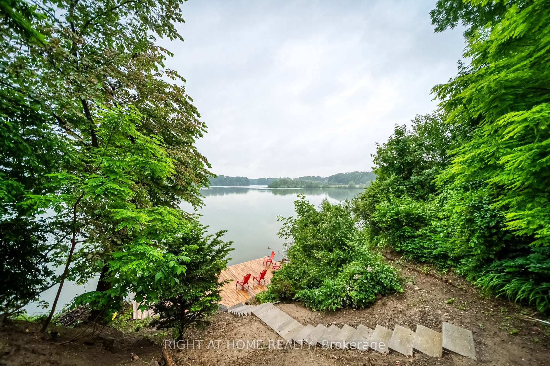 44 ROYAL HENLEY Boulevard photo 43