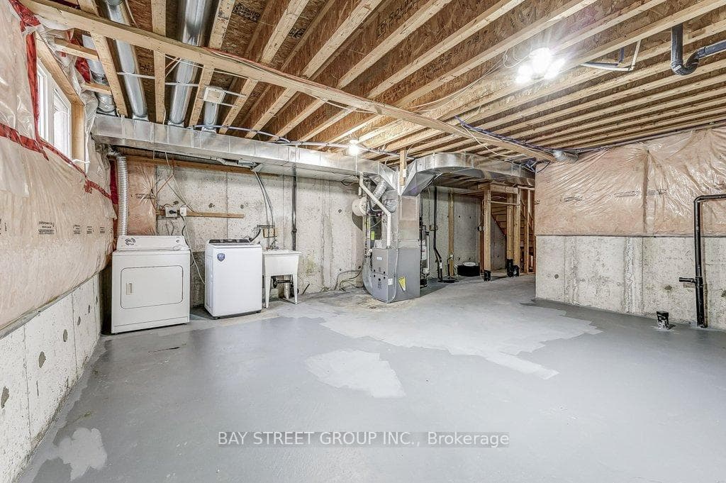 8 Edhouse Avenue photo 31