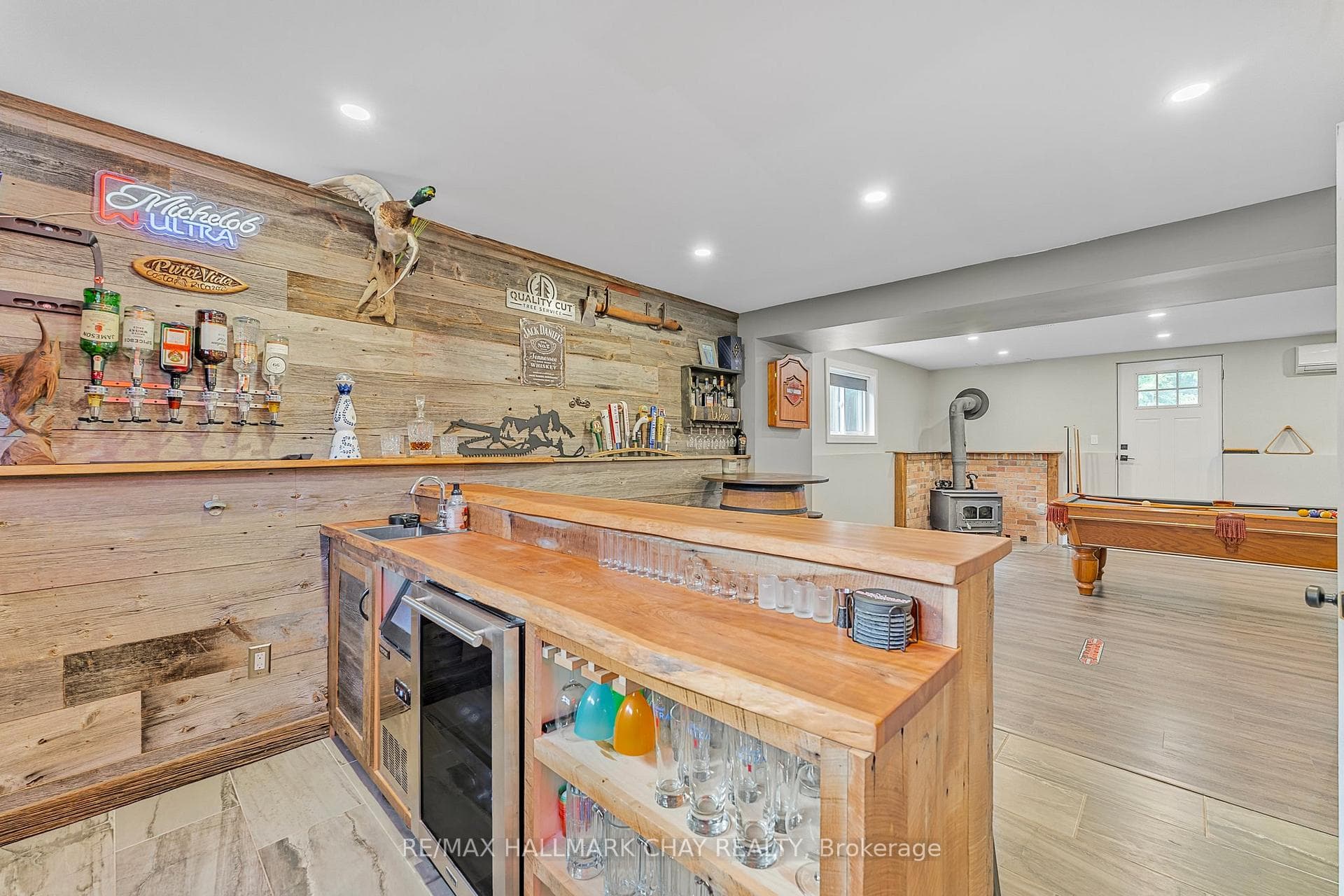 2530 Holiday Way photo 22