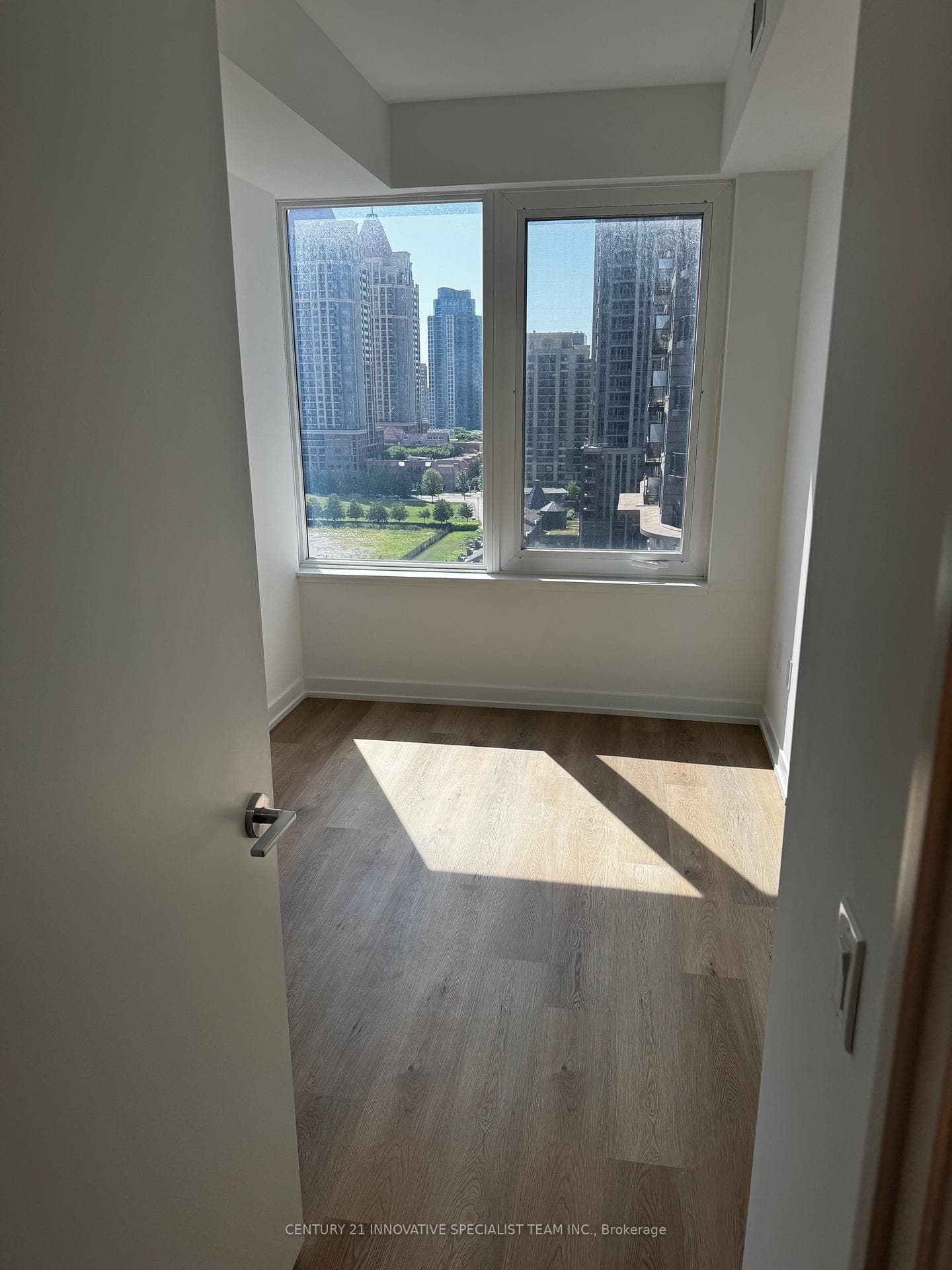 395 Square One Drive Unit 1005 photo 6