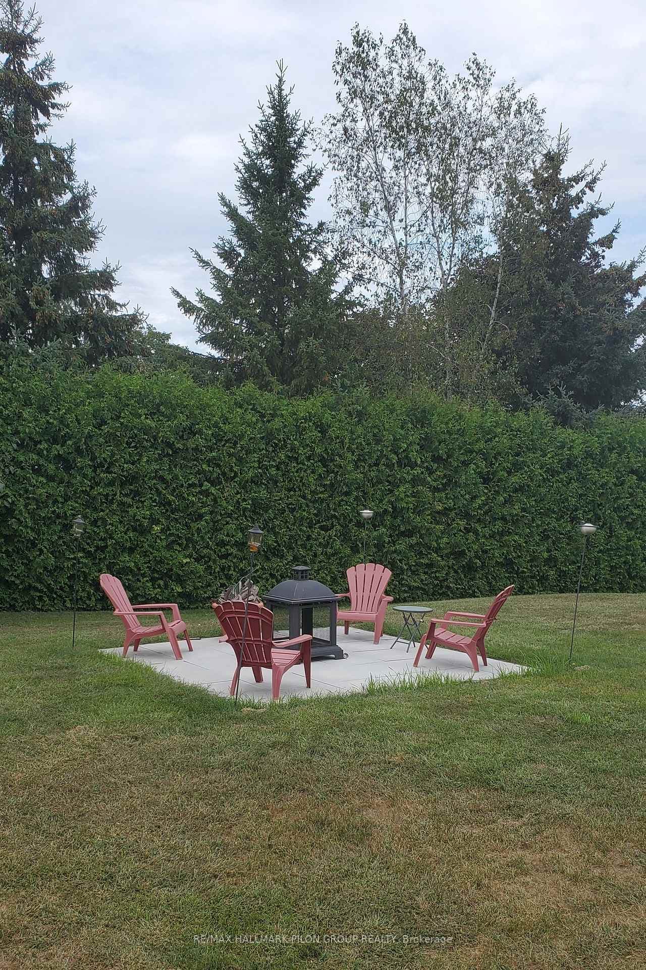 1147 Fieldown Street photo 30