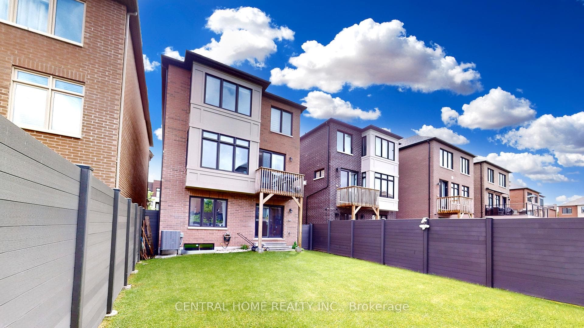 12 Chimney Swift Court photo 37