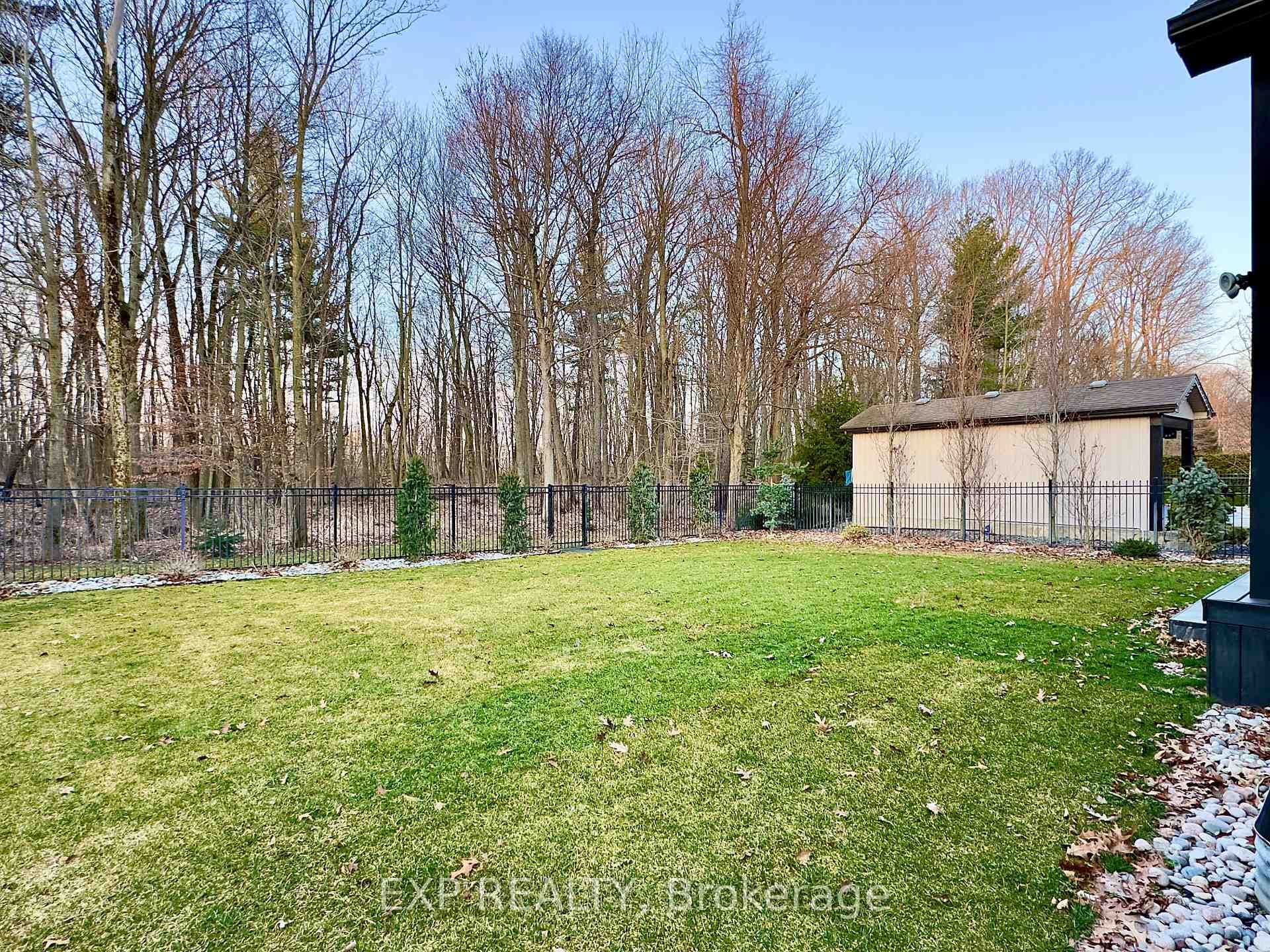 55 Ashby Crescent photo 7