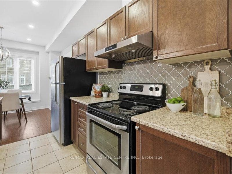 122 Dundas Street Unit 9 photo 15