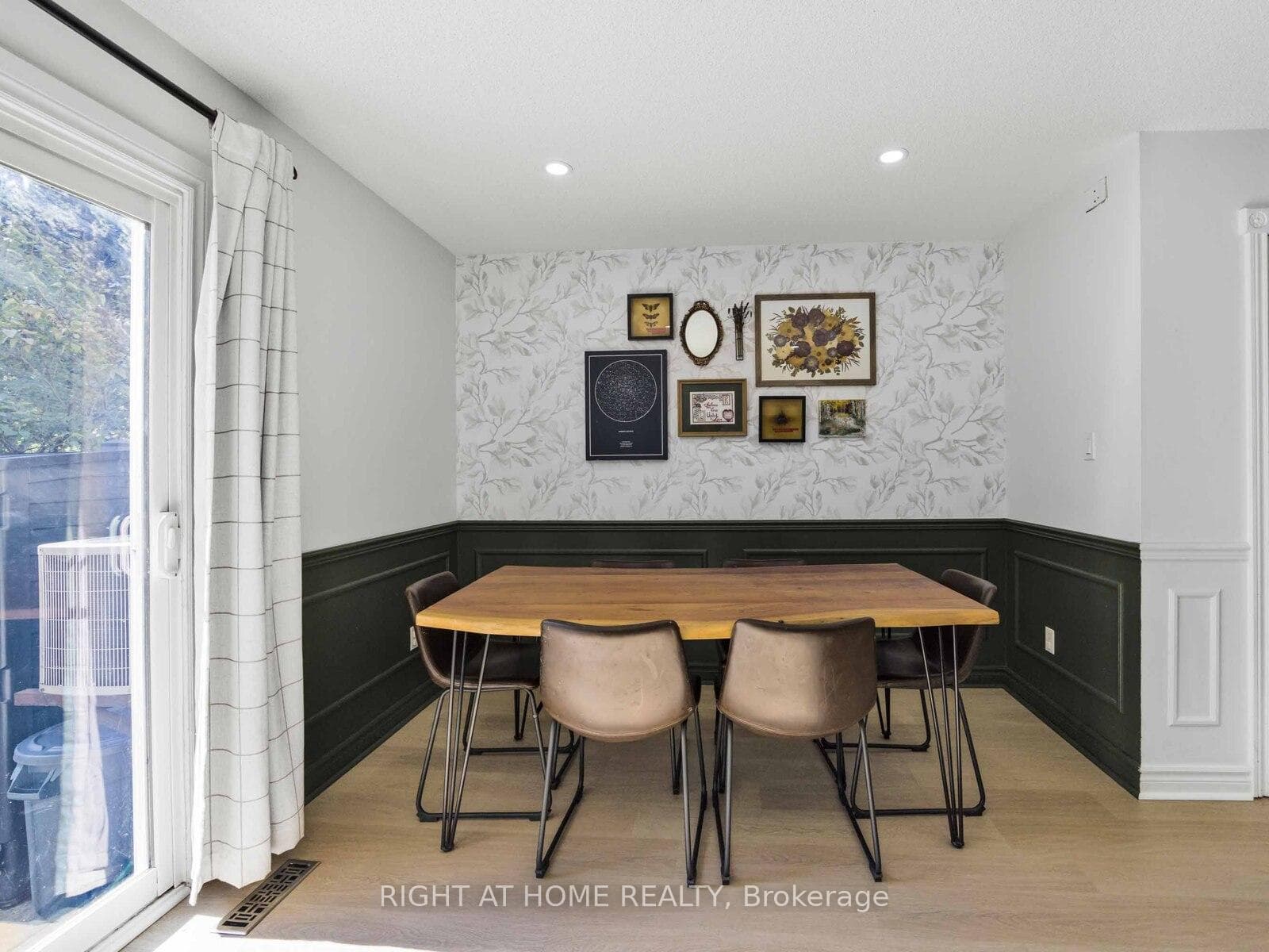 120 Falconer Drive Unit 28 photo 6