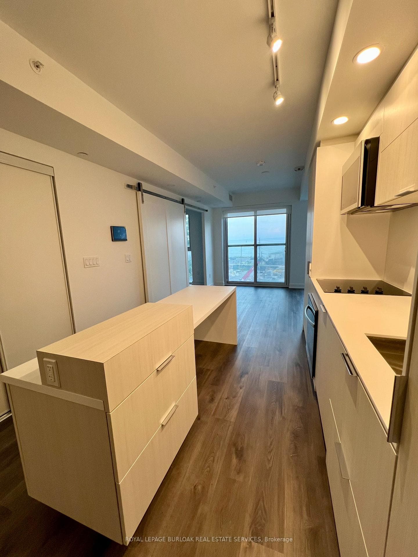 370 Martha Street Unit 308 photo 19