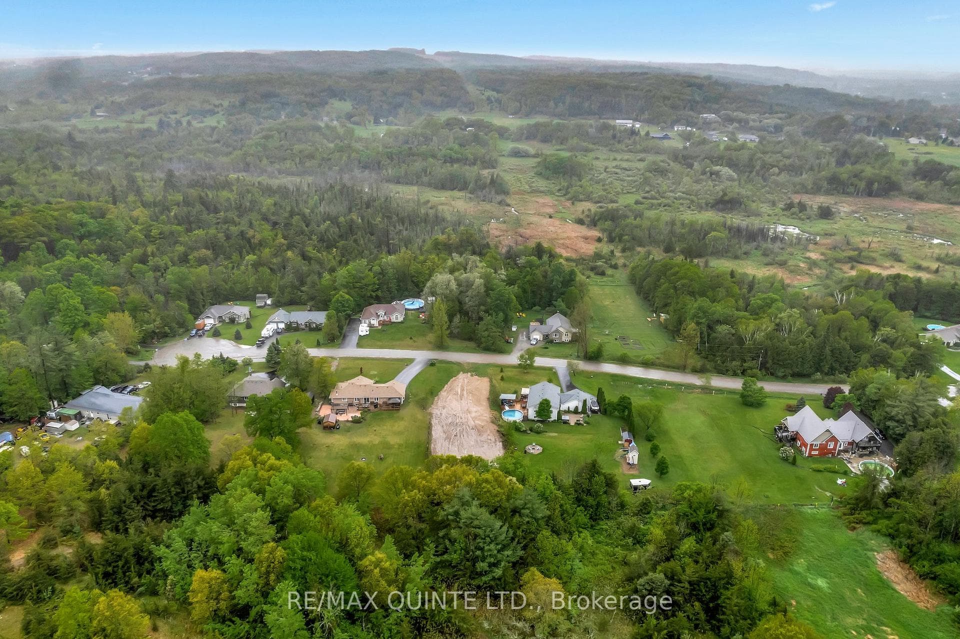43 DEERFIELD Drive photo 8