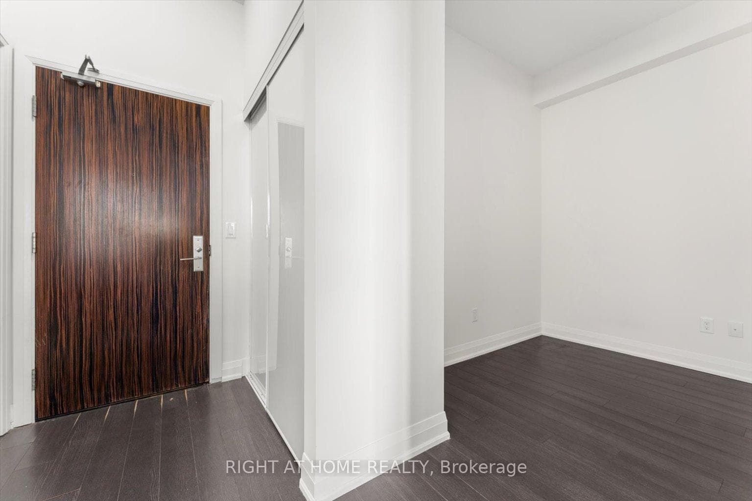 8763 Bayview Avenue Unit 313 photo 17
