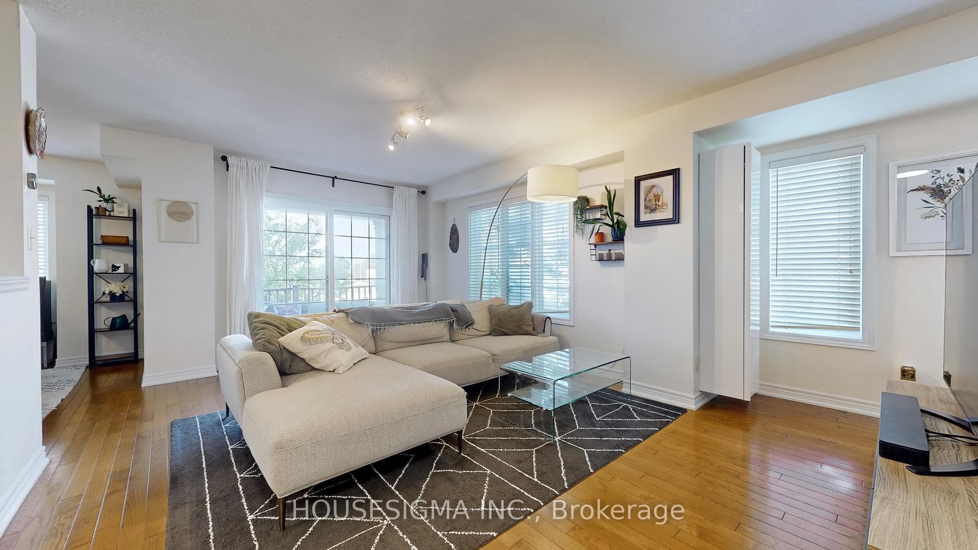 629 Garibaldi Common N/A photo 6