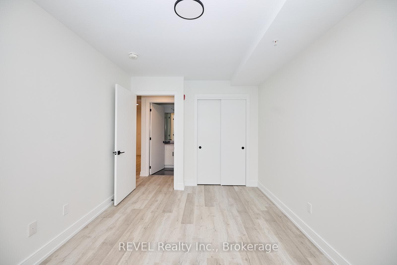 300B FOURTH Avenue Unit 503 photo 14