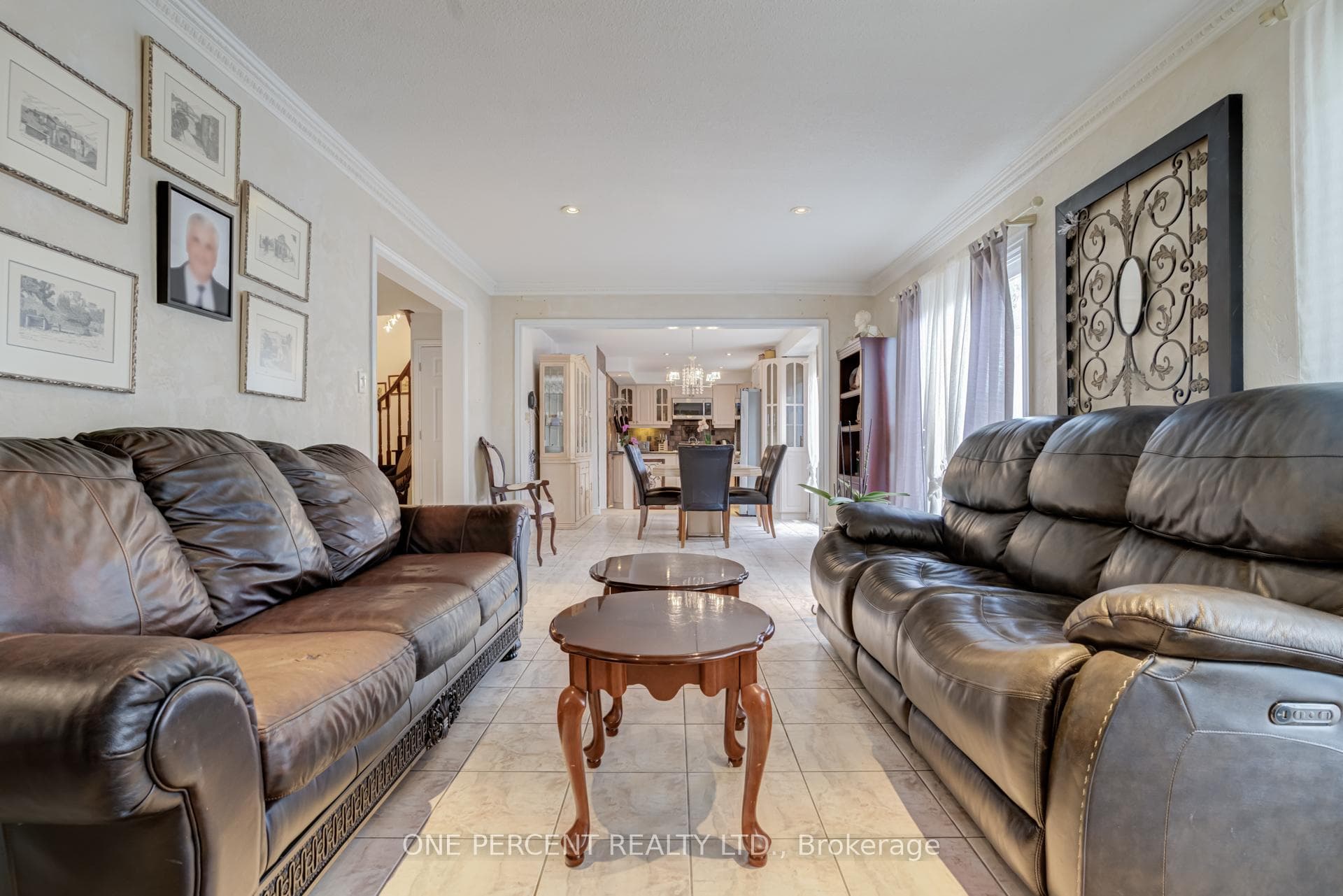 15 Ivory Court photo 4