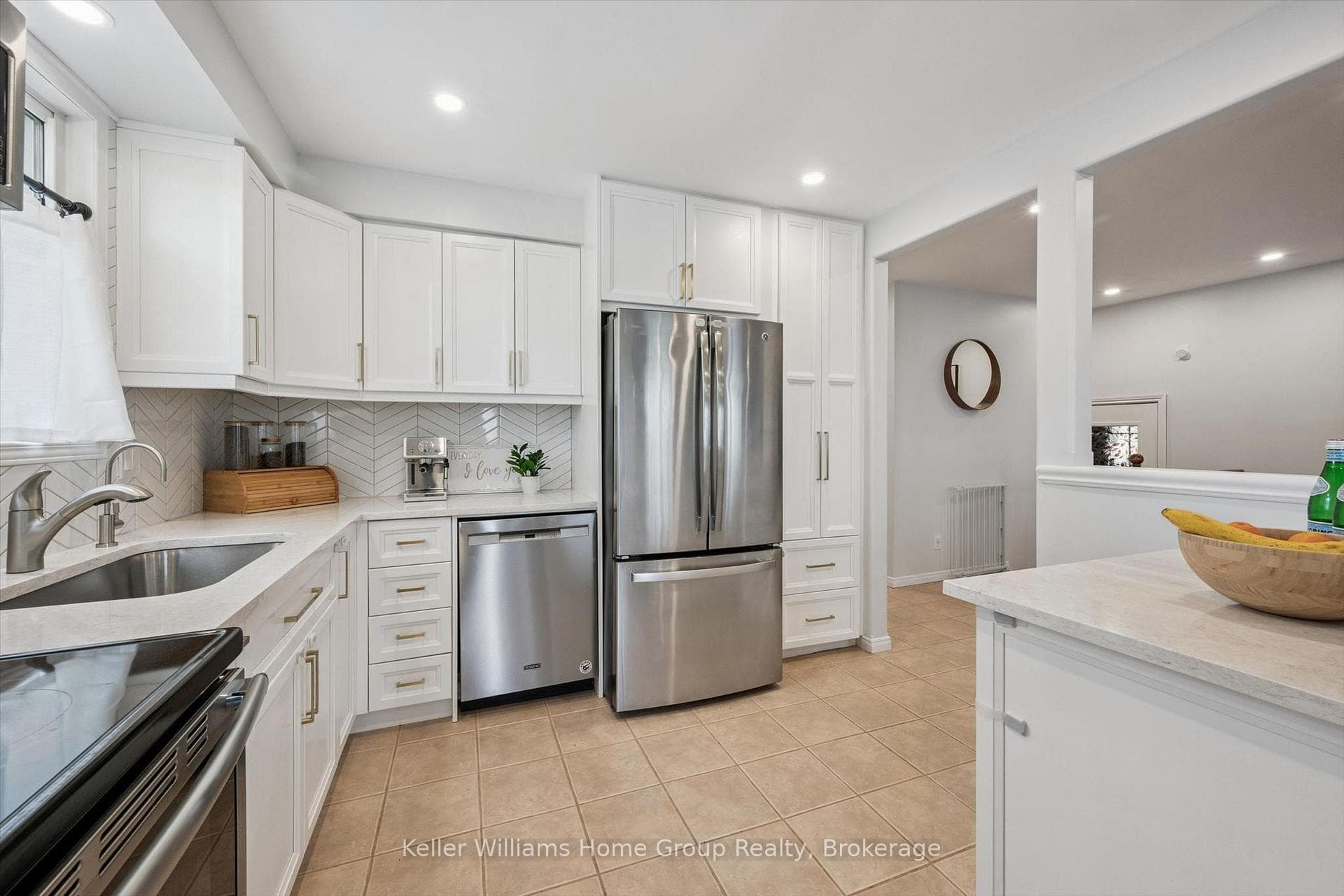 51 Dunhill Crescent photo 15