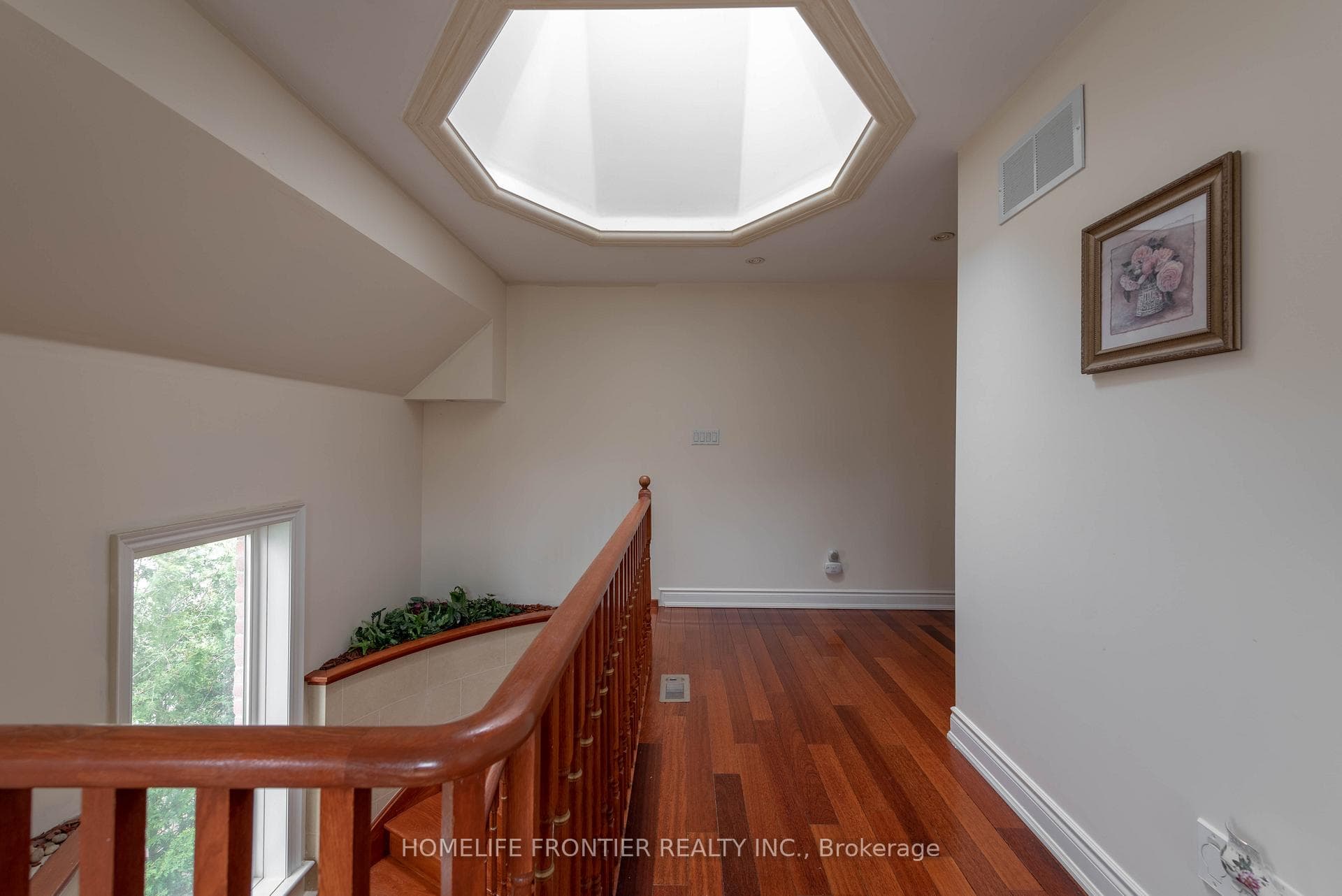 79 Elm Avenue photo 17