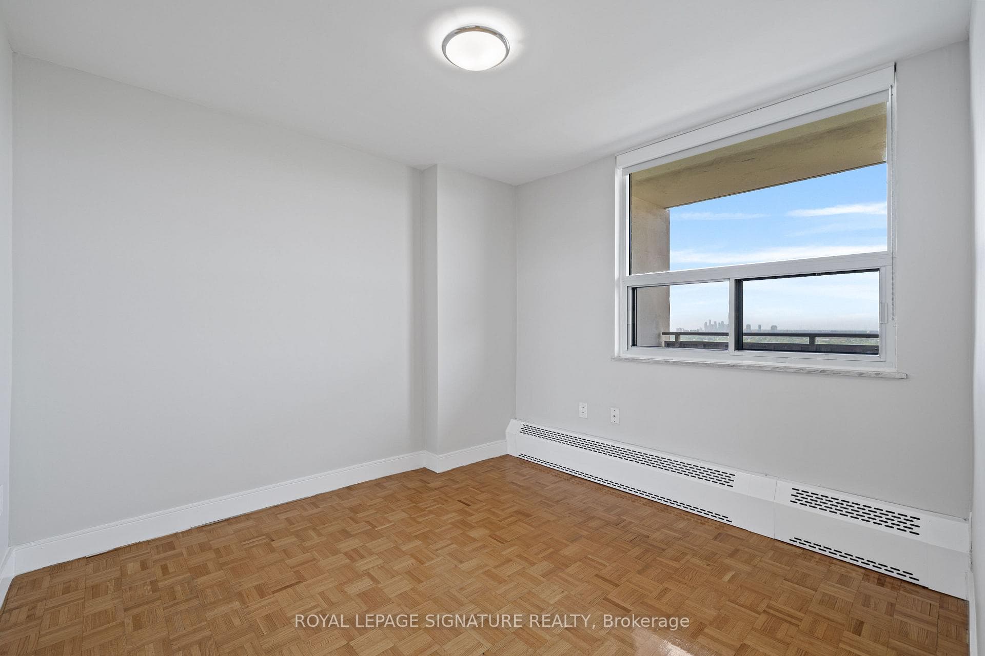 666 Spadina Avenue Unit 2501 photo 9
