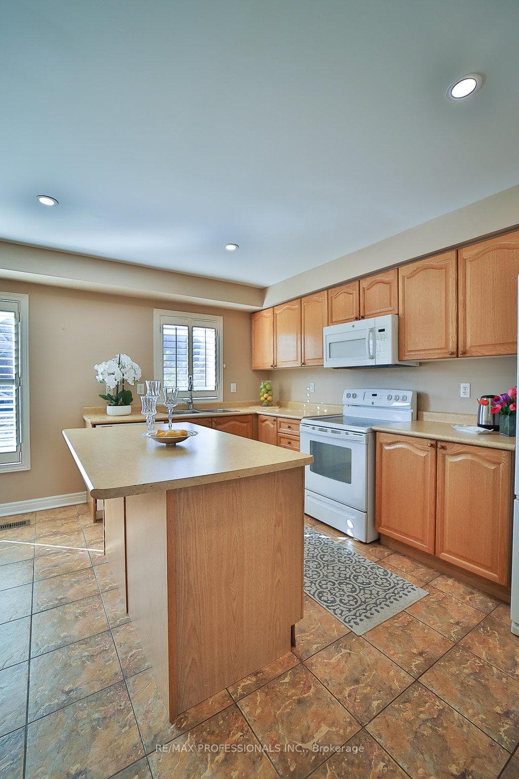 3319 Southwick Street photo 7